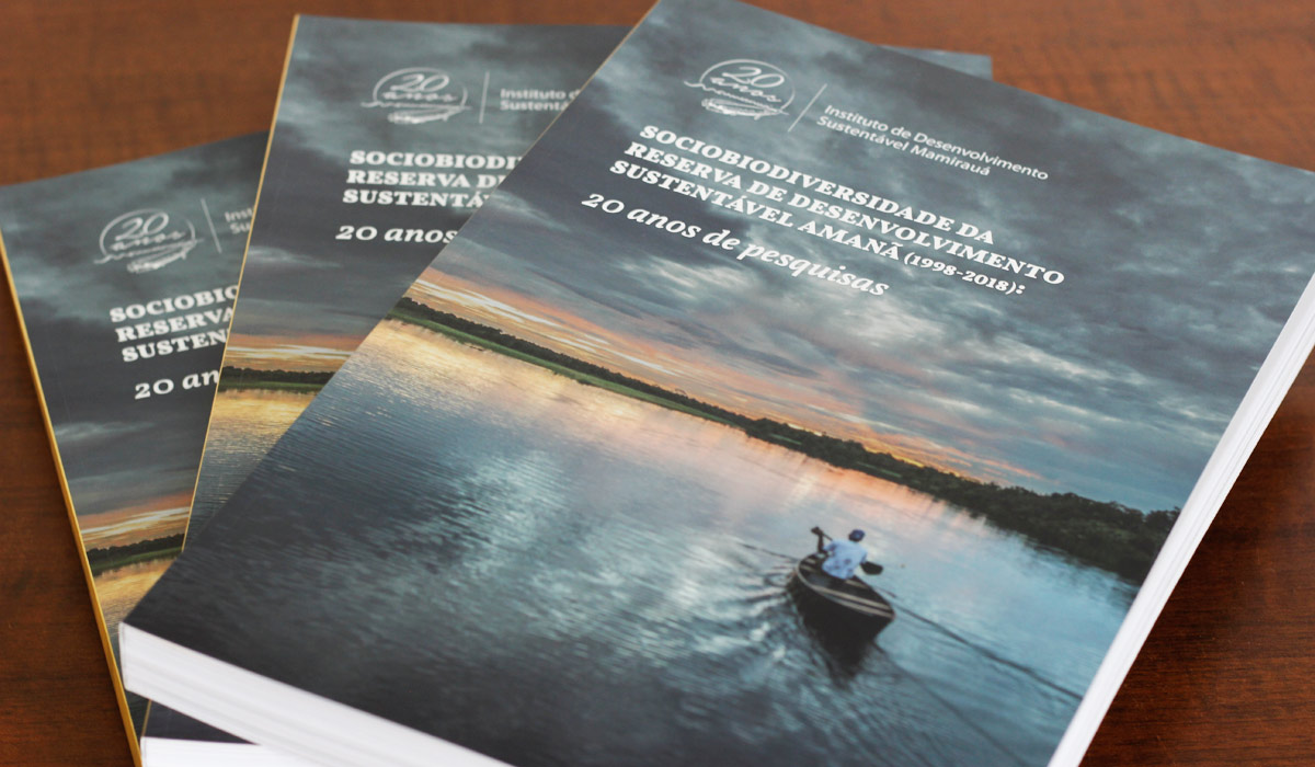 Instituto Mamirauá lança livro sobre a Reserva de Desenvolvimento Sustentável Amanã