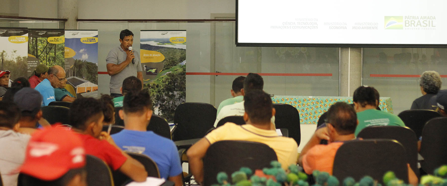 Instituto Mamirauá realiza seminário final de projeto financiado pelo Fundo Amazônia